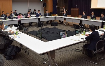 「混合介護」、GLを求める声が続出のサムネイル画像